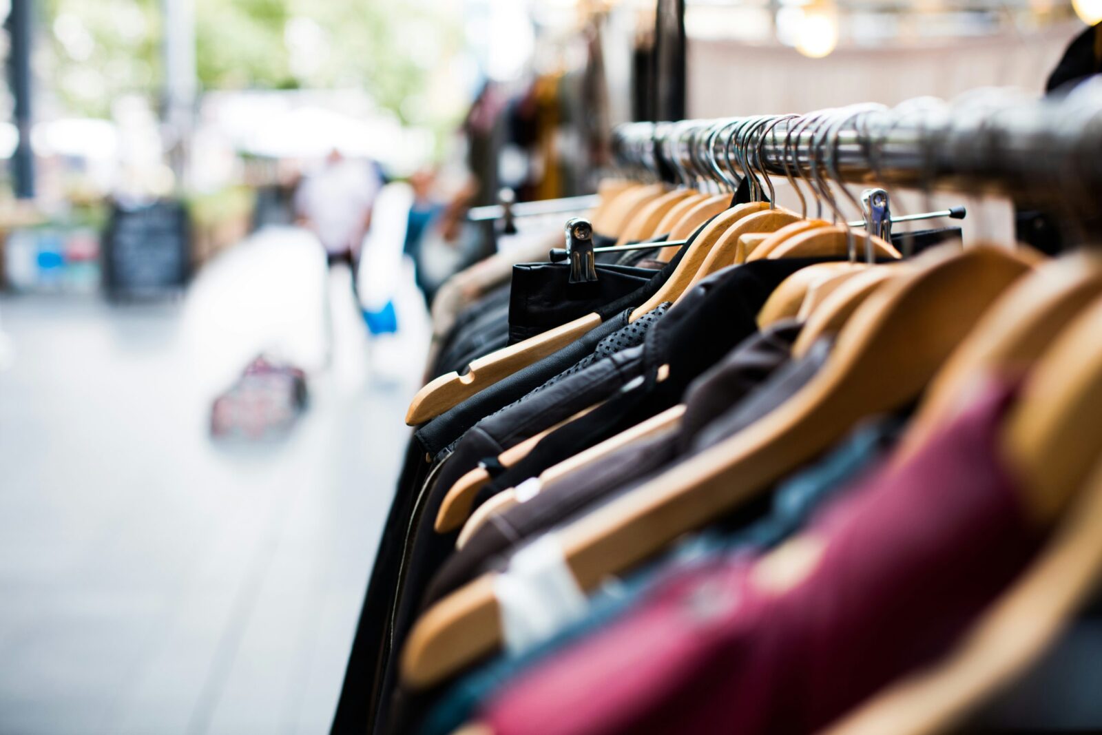 3 Practical Tips to Open a Retail Store & Profit Long-Term