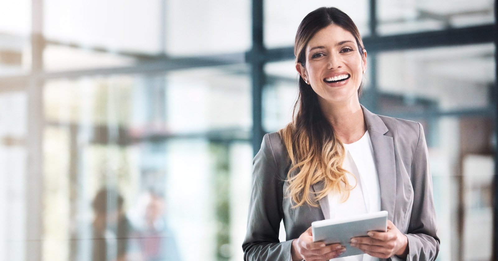 7 subtle techniques highly charismatic people use to effortlessly influence others