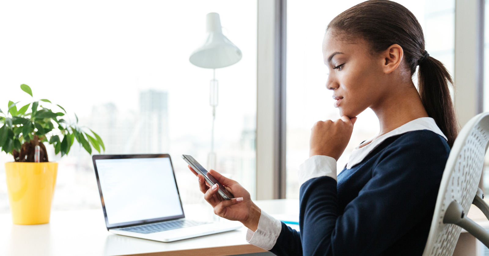 7 traits of people who always keep their phone on silent, says psychology