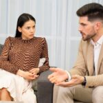 8 tiny habits you don't realize are making you come across as untrustworthy