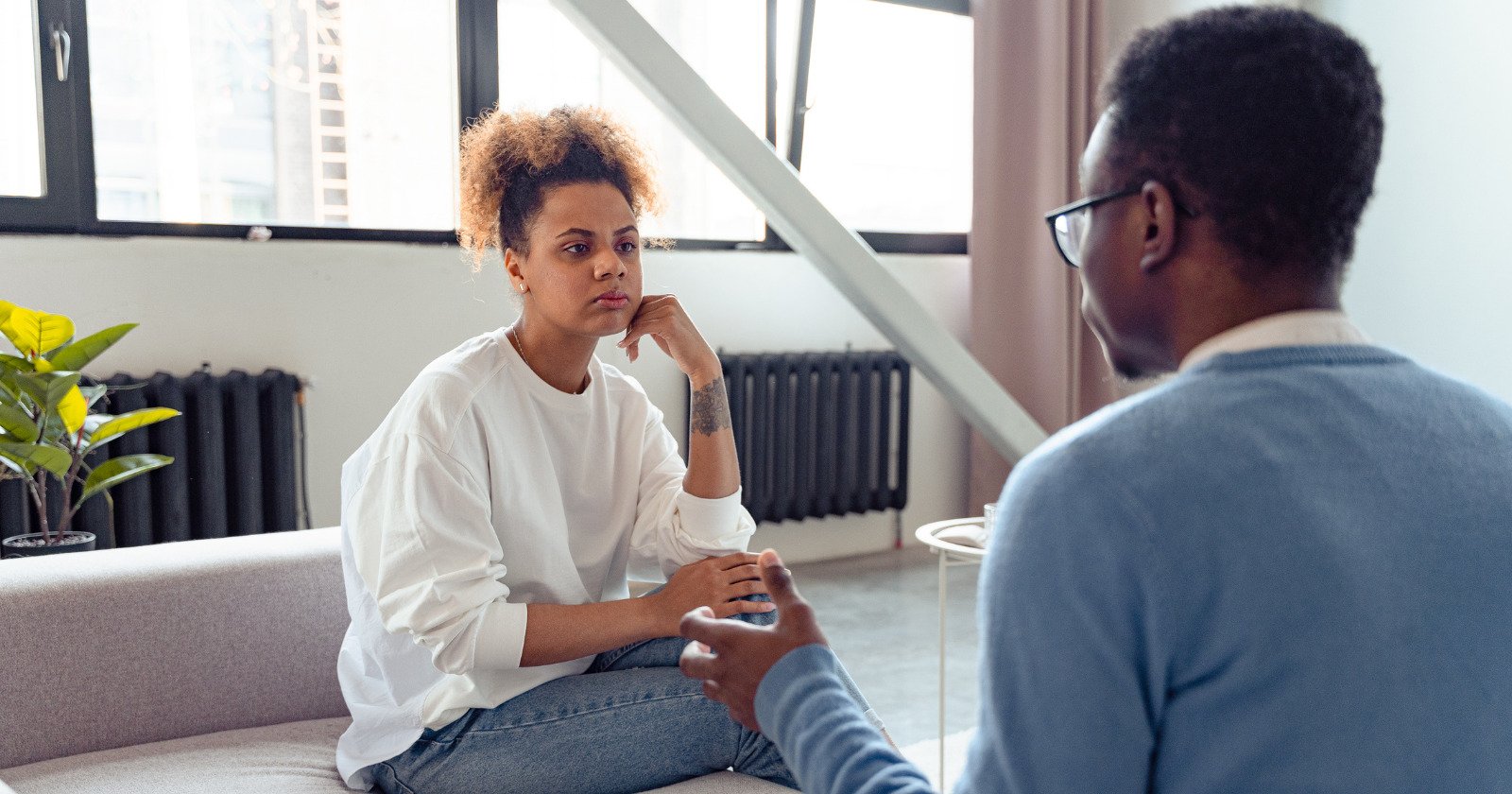 People with exceptional emotional intelligence typically avoid these 7 common first impression mistakes