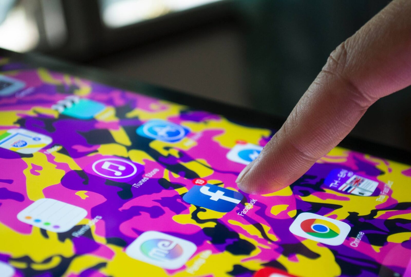 Six Effective Ways to Brand Yourself at Online Events