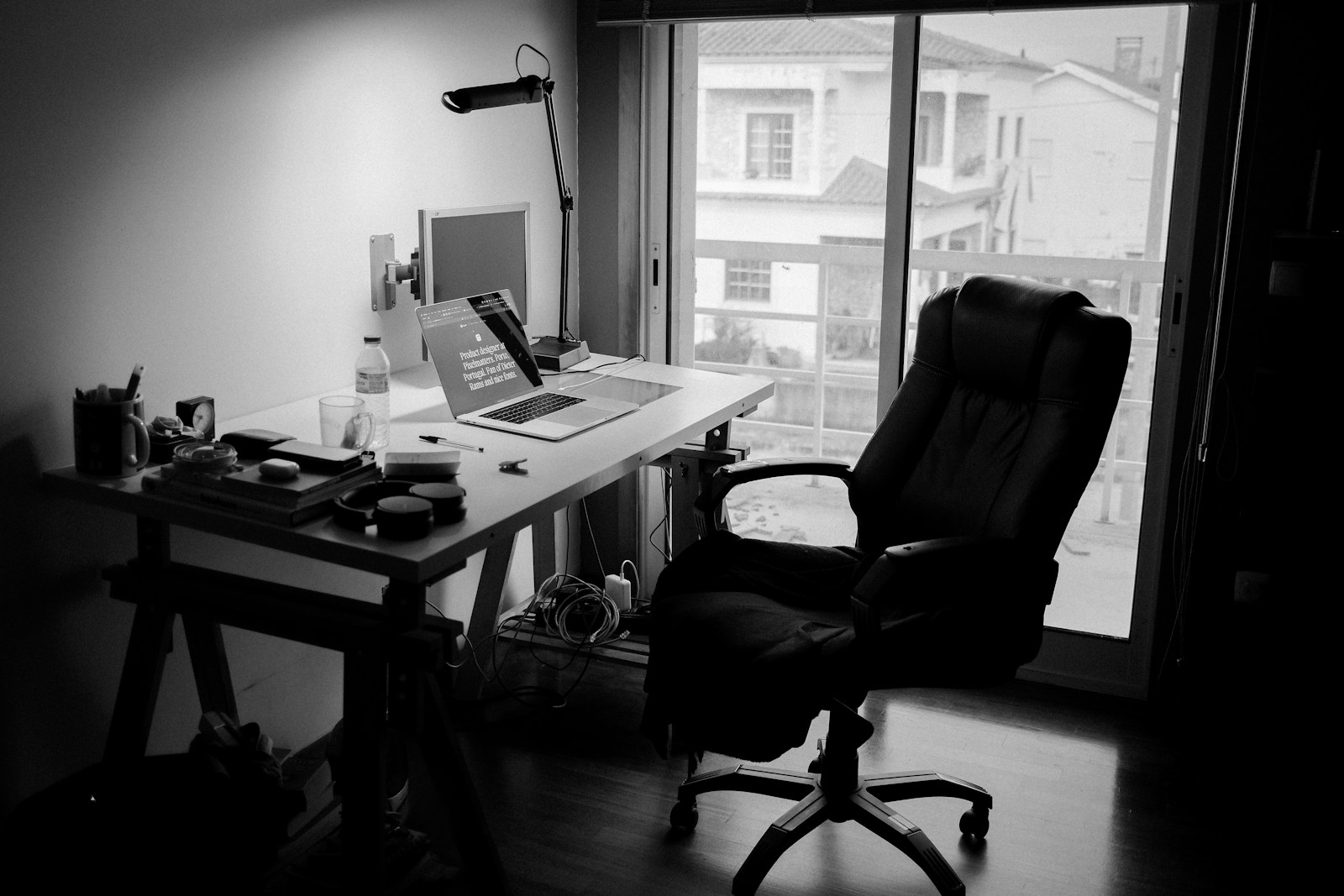 What To Do Before Going Full-Time Freelance (Financial Checklist)