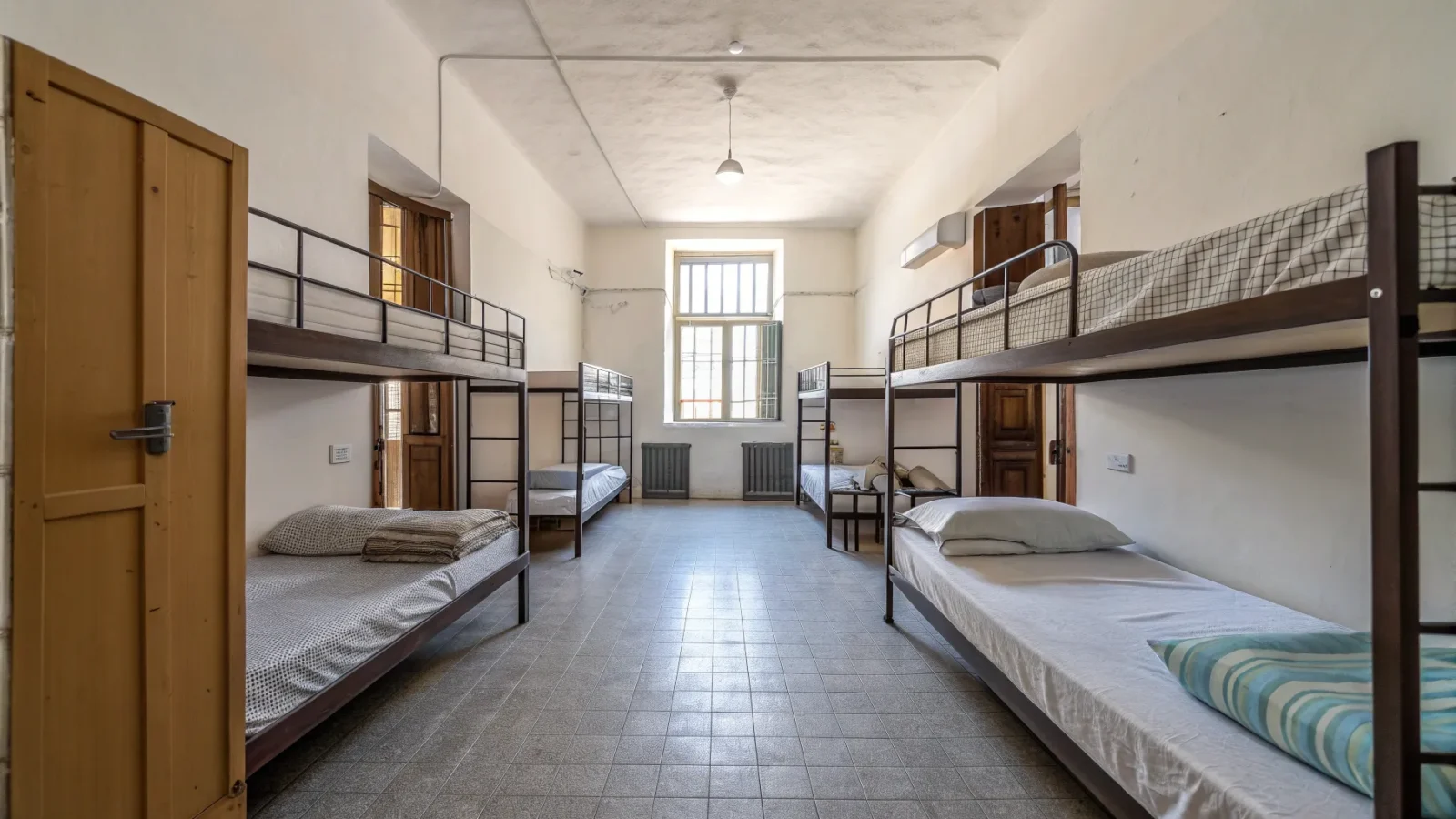 One-Third of Shared Homes Lack Living Rooms