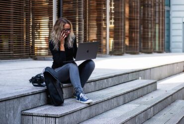 5 Habits Millennial Workers Should Start Right Now