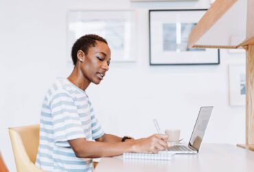 How Your Resume and LinkedIn Should Differ