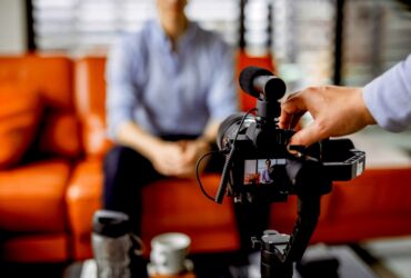How Going Live on YouTube Turns Viewers Into Loyal Customers