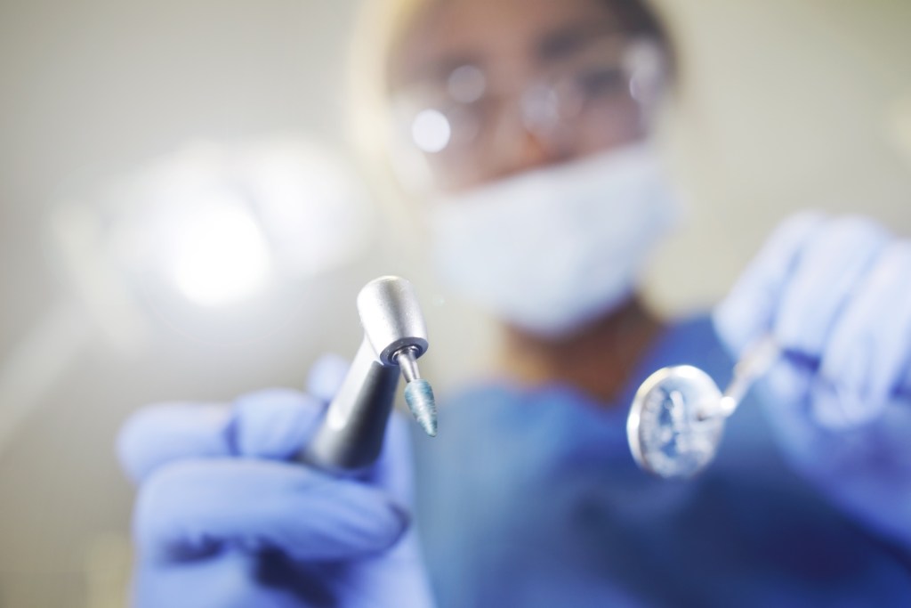 Dentists Respond to Billionaire Who Skipped Novocaine for Root Canal