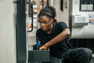 Google Seeks to Train 25,000 Veterans for In-Demand Jobs