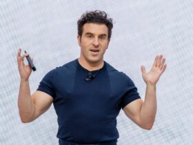 How Airbnb CEO Brian Chesky Used AI to Cut Meetings in Half
